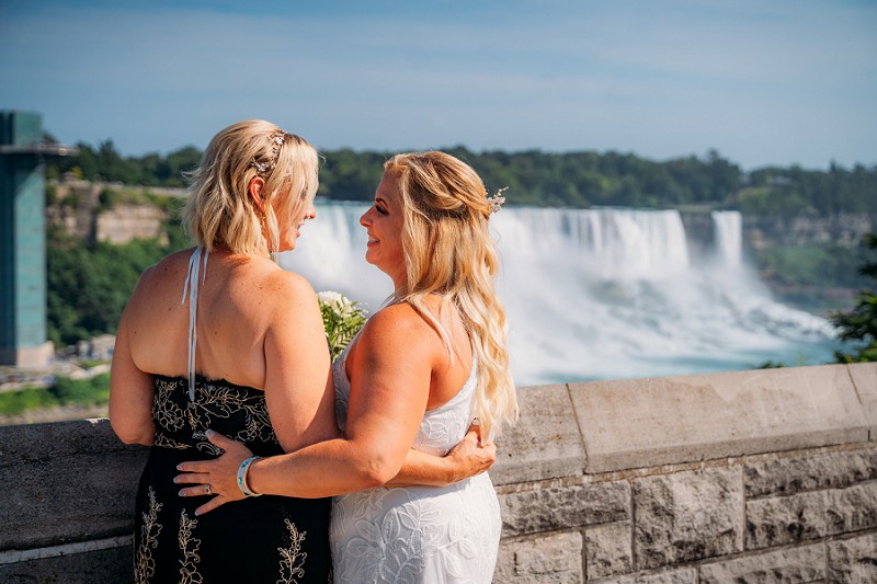 lgbt wedding in niagara falls